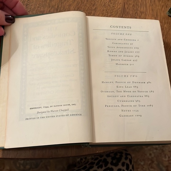 Vintage Set of 2 William Shakespeare Comedies and Tragedies 1944 - Picture 2 of 4
